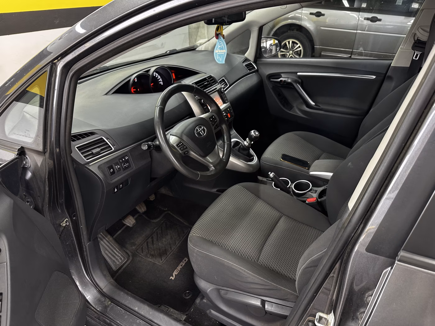 Toyota Verso фото 12