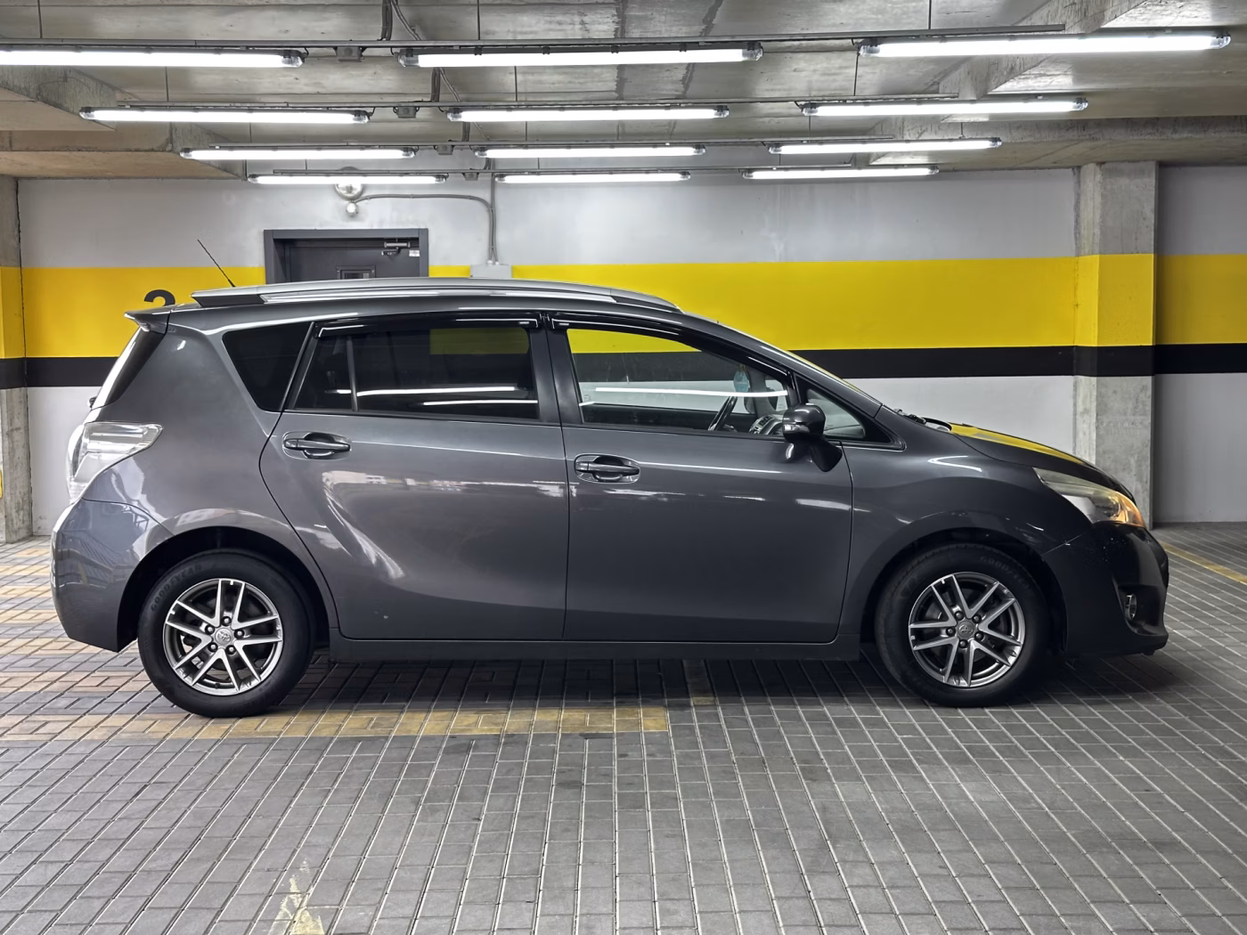 Toyota Verso фото 8