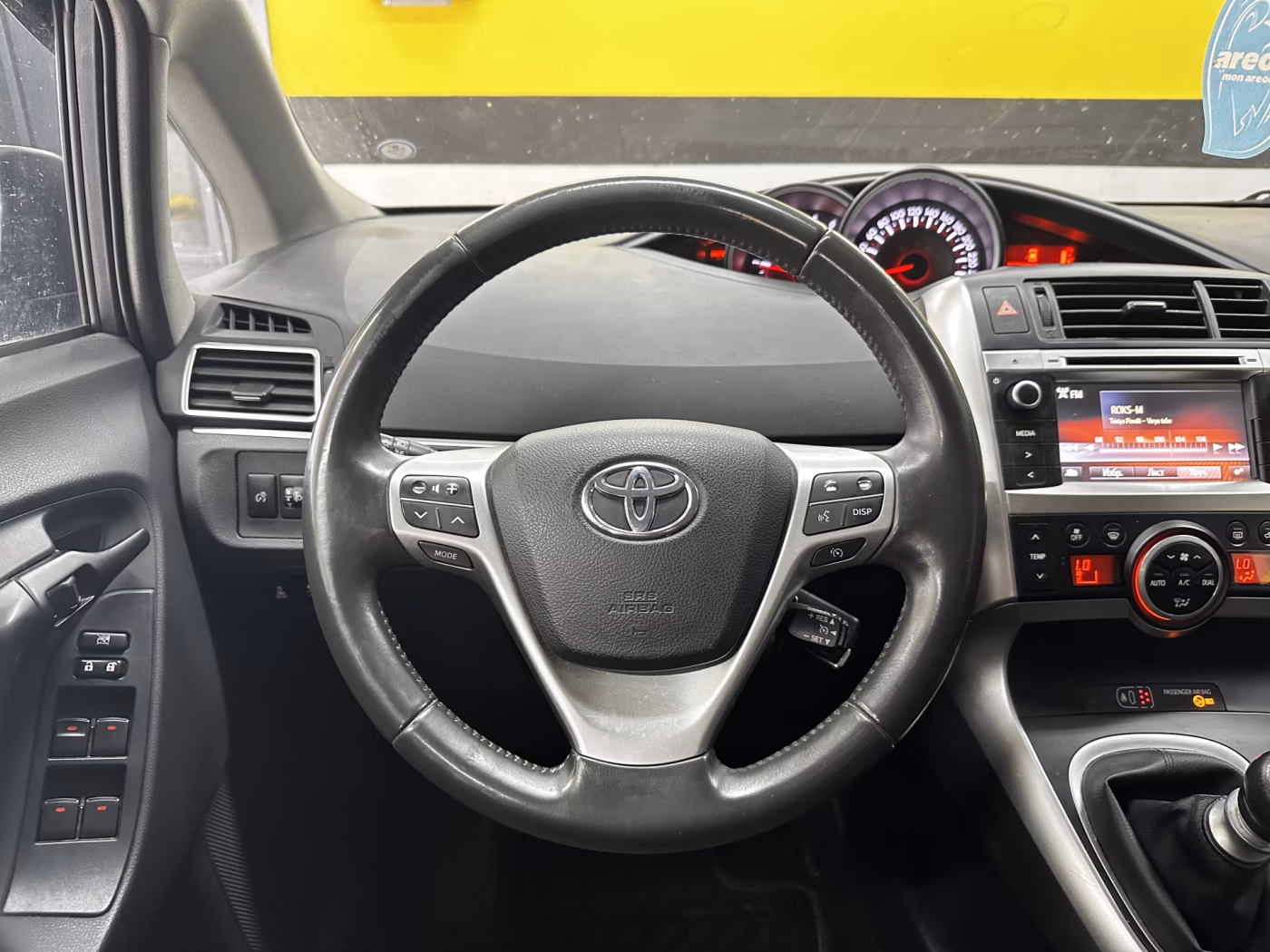 Toyota Verso фото 11