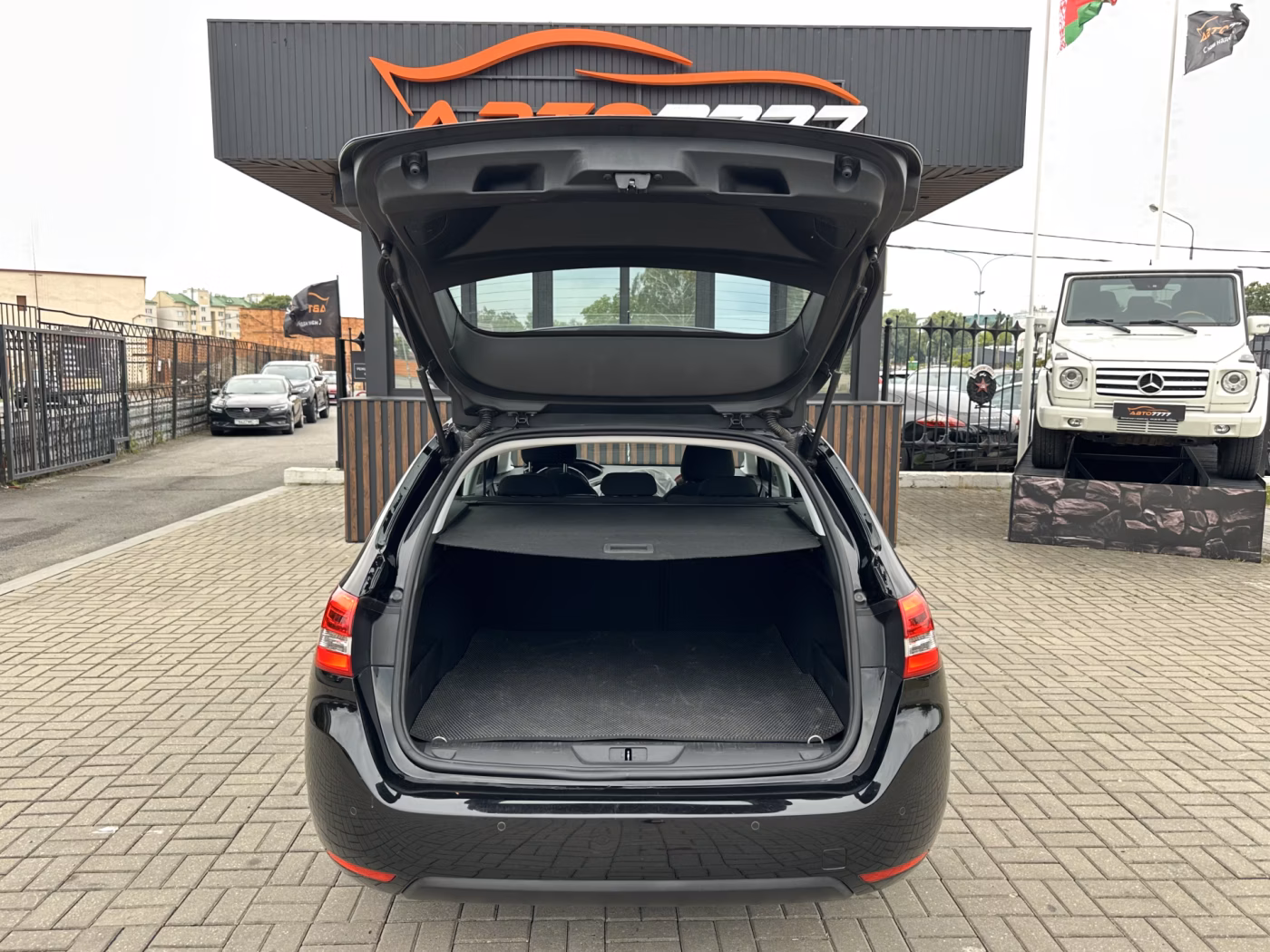 Peugeot 308 фото 7