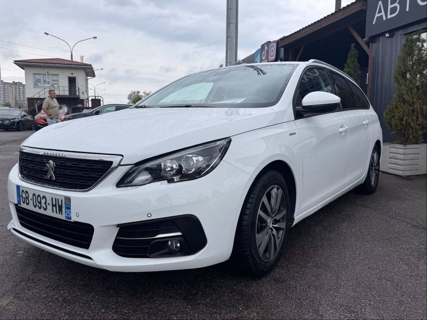Peugeot 308 фото 3