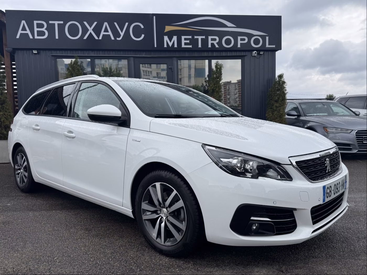 Peugeot 308 фото 2