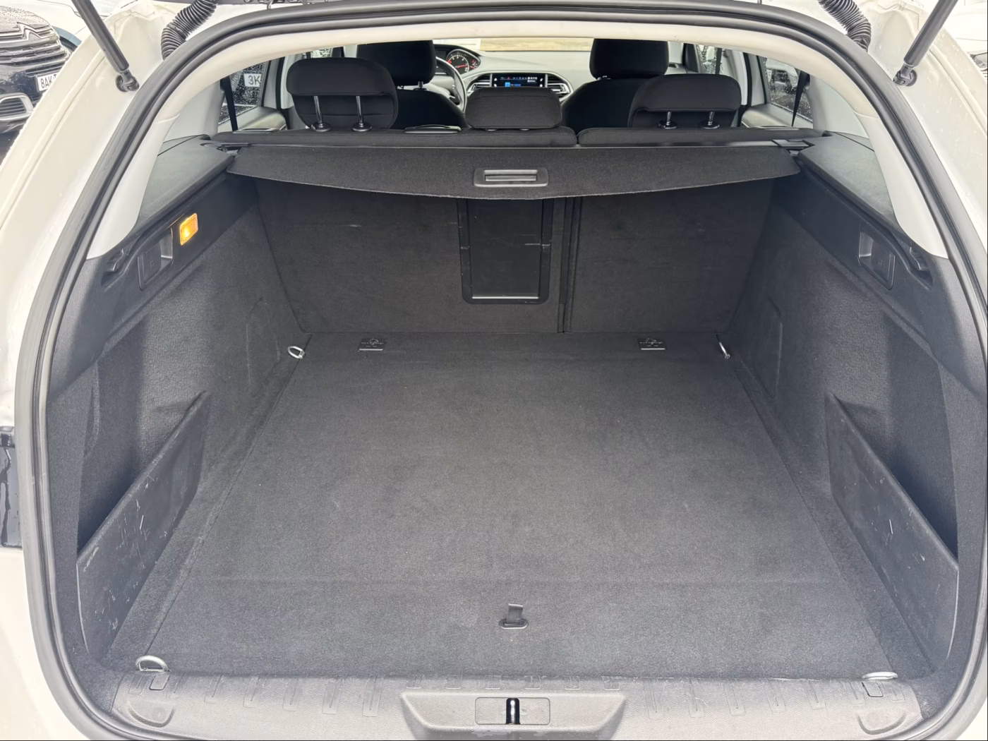 Peugeot 308 фото 14