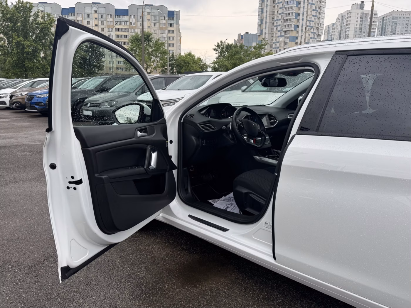 Peugeot 308 фото 9