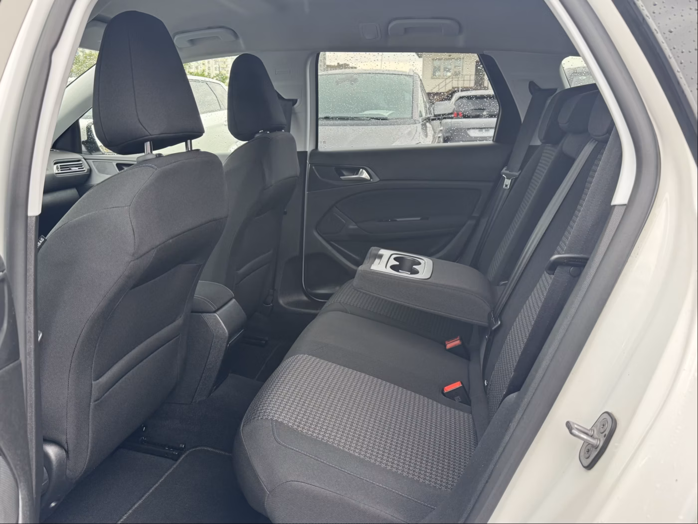 Peugeot 308 фото 12