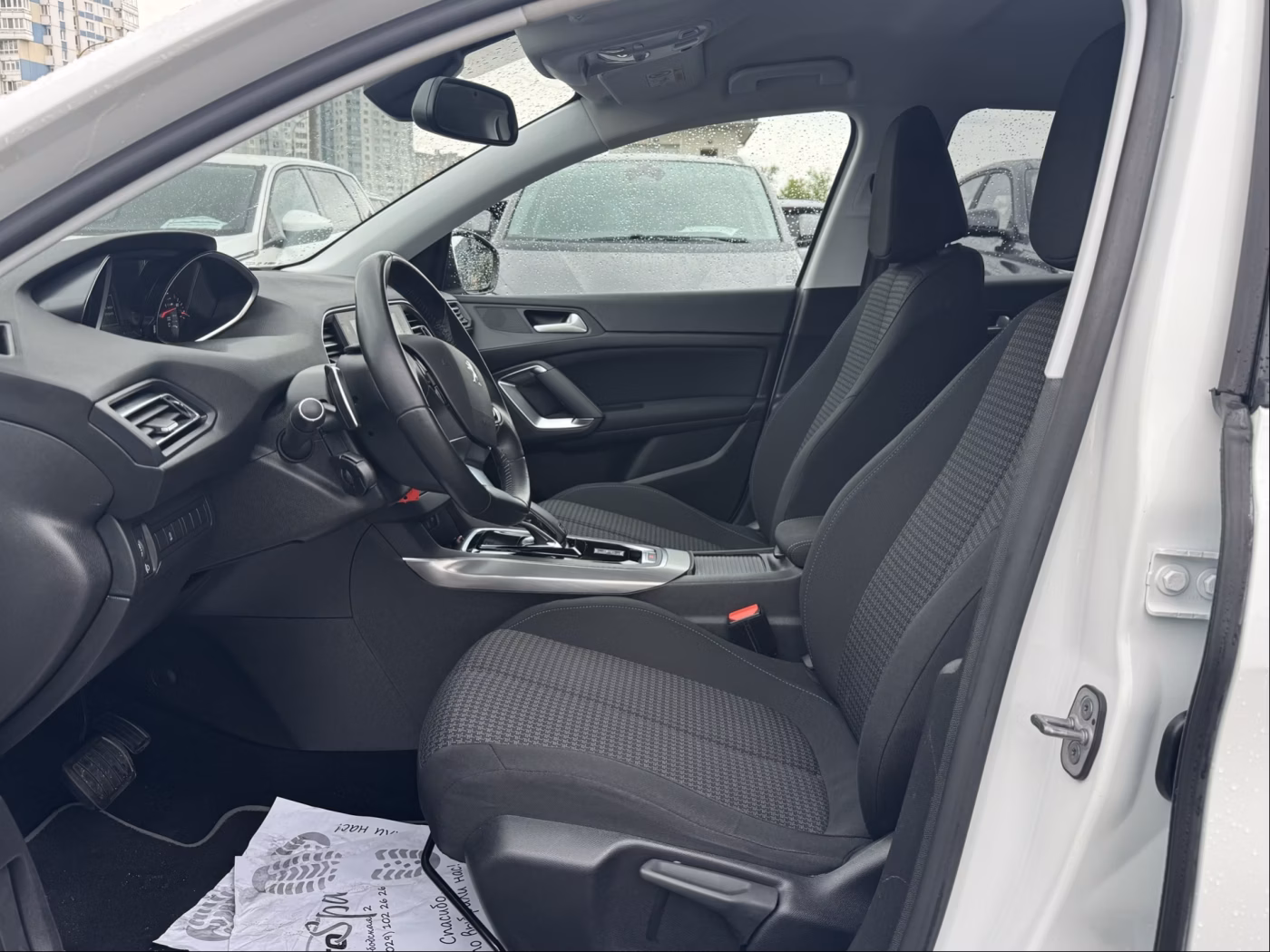 Peugeot 308 фото 10