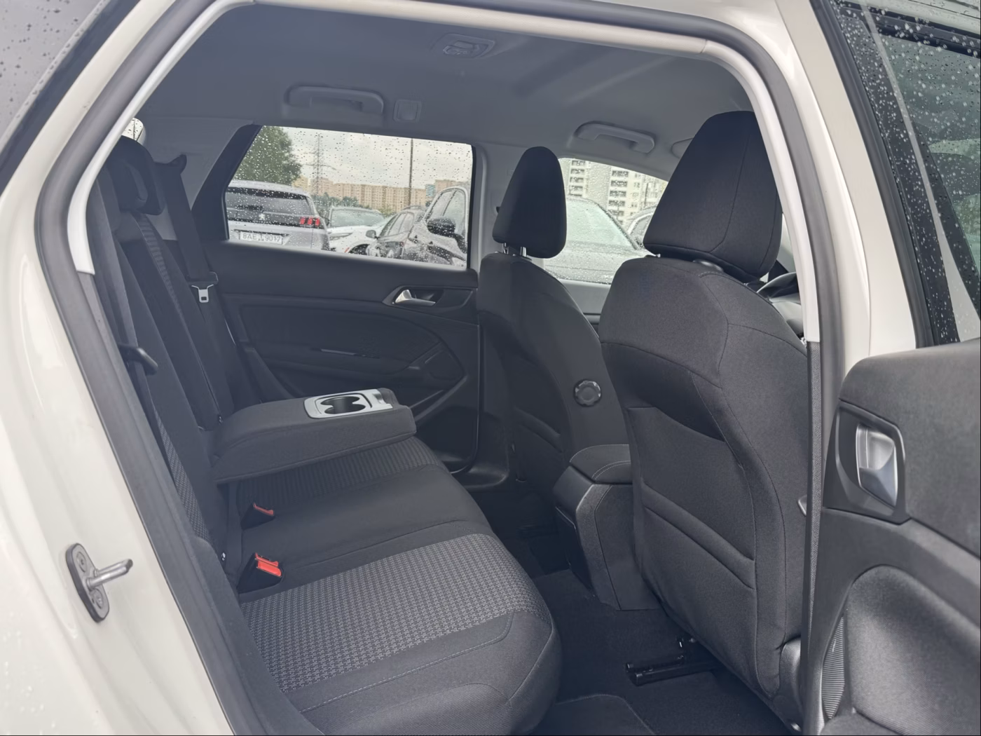 Peugeot 308 фото 16