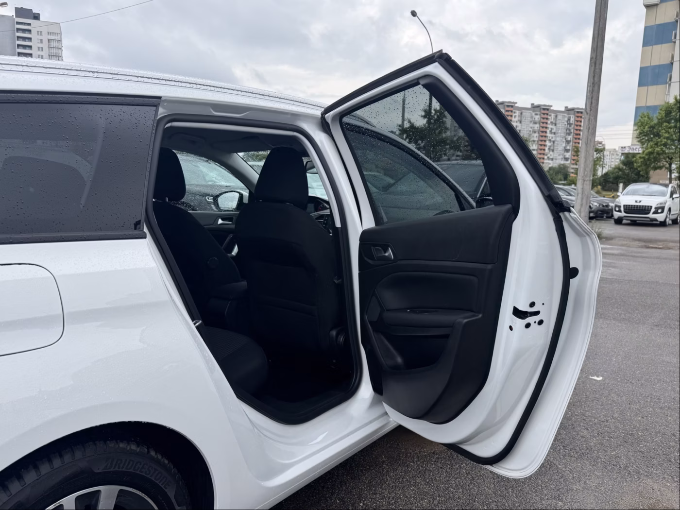 Peugeot 308 фото 15