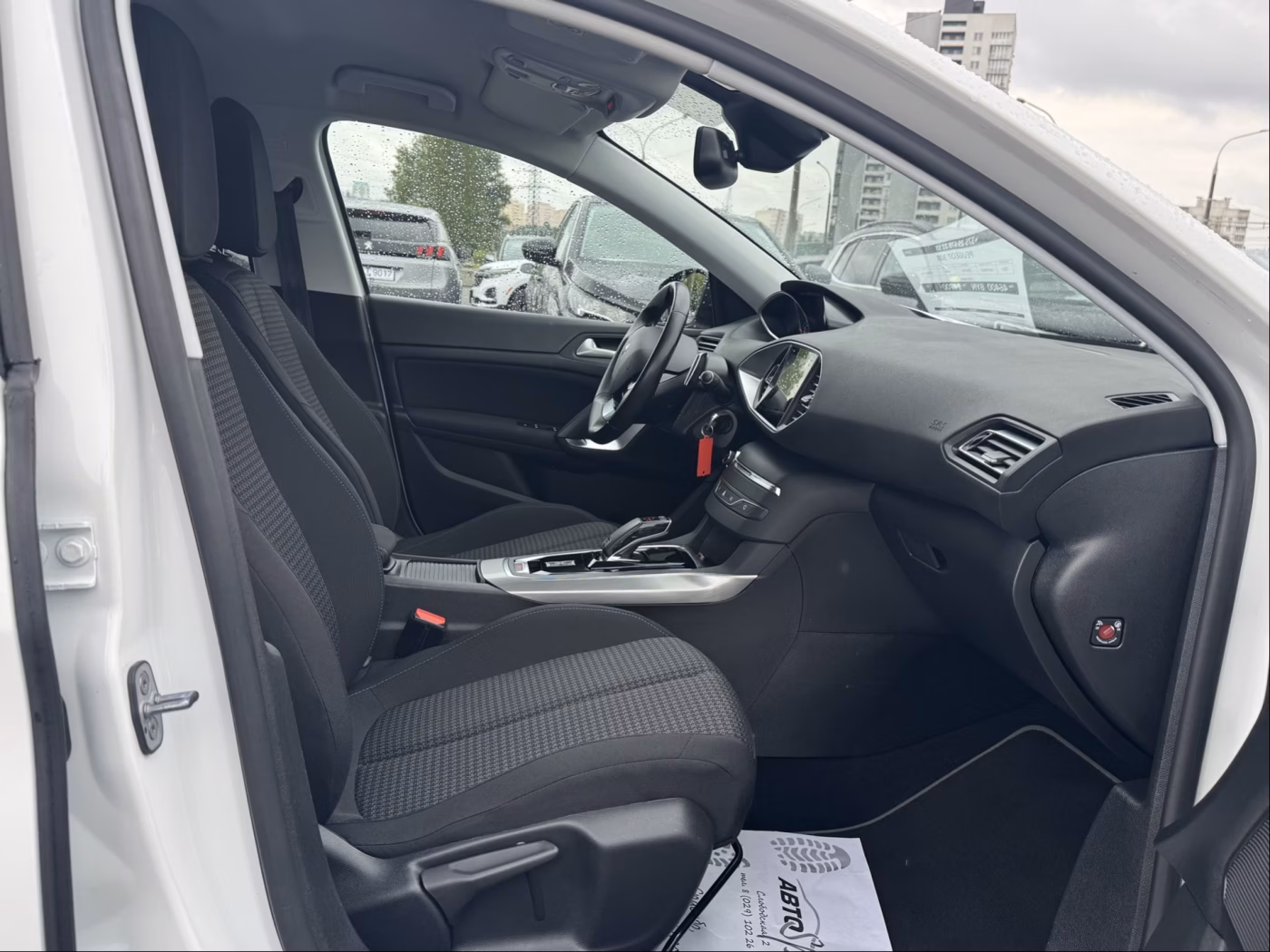 Peugeot 308 фото 18