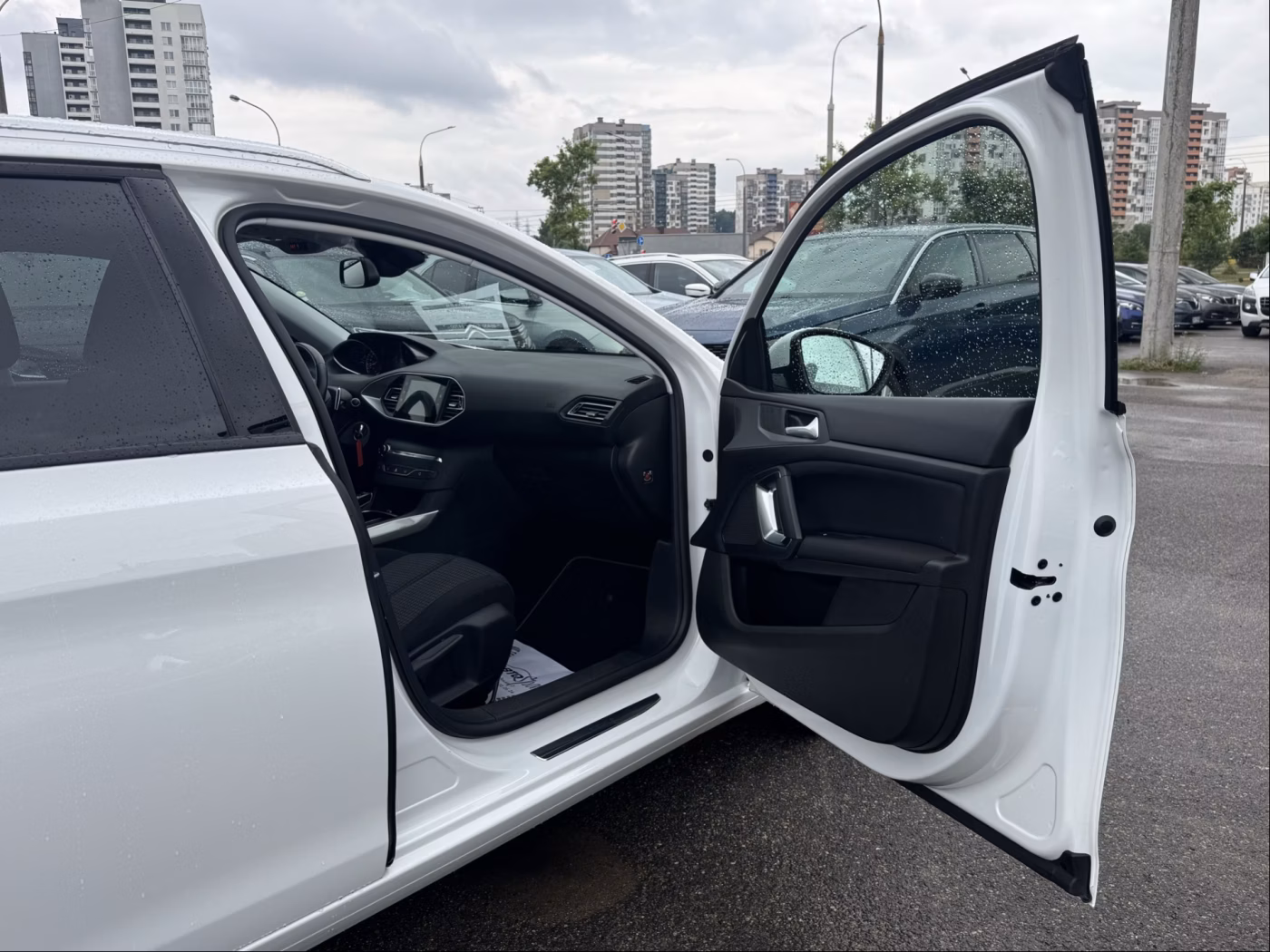 Peugeot 308 фото 17