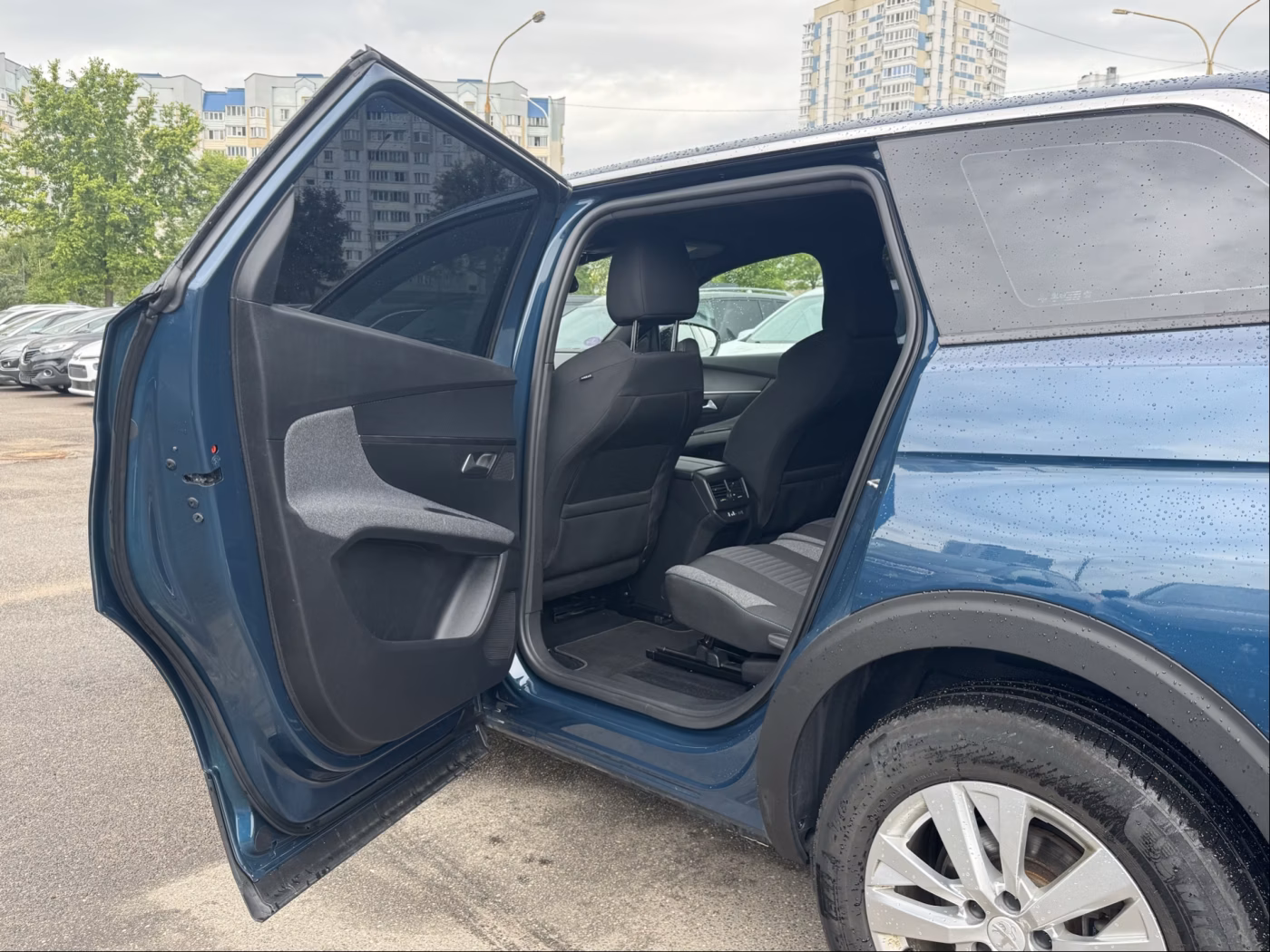 Peugeot 5008 фото 11