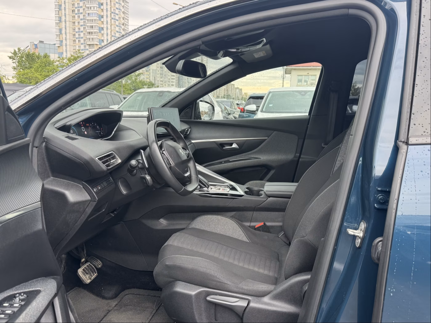 Peugeot 5008 фото 10