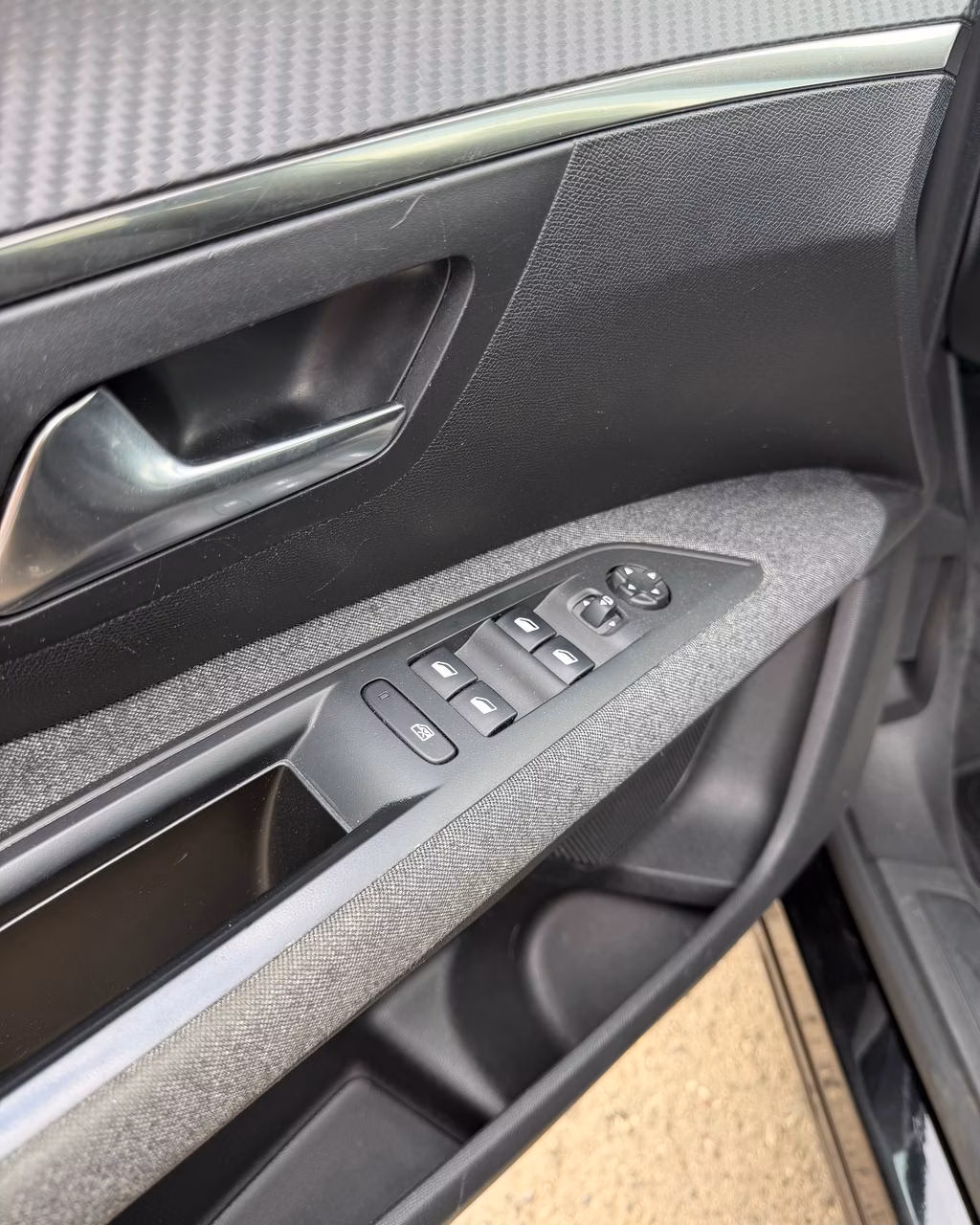 Peugeot 5008 фото 9