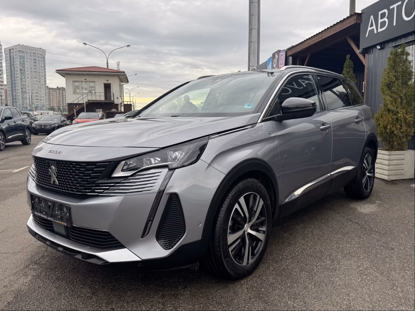Peugeot 5008 фото 3