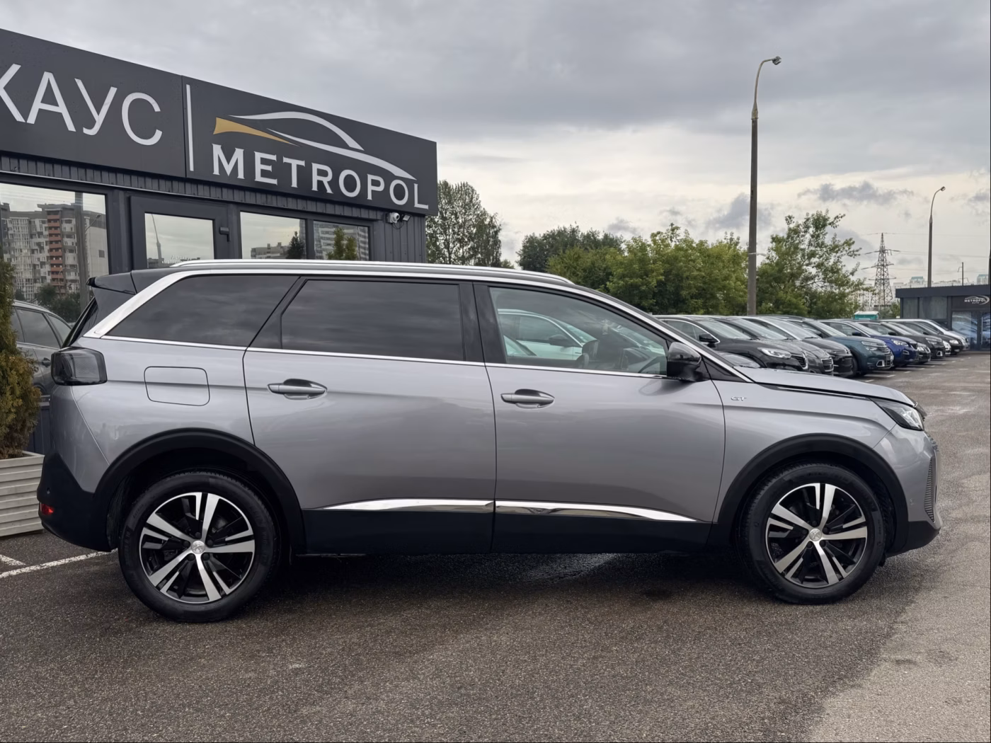 Peugeot 5008 фото 8