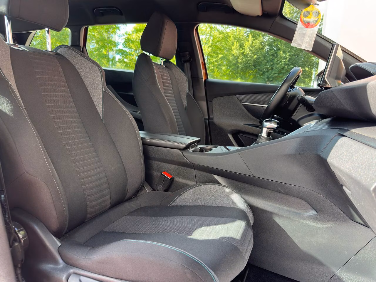 Peugeot 5008 фото 10