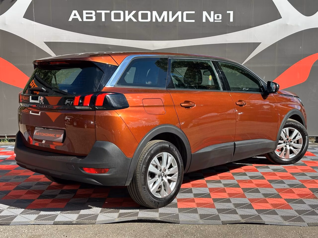 Peugeot 5008 фото 4