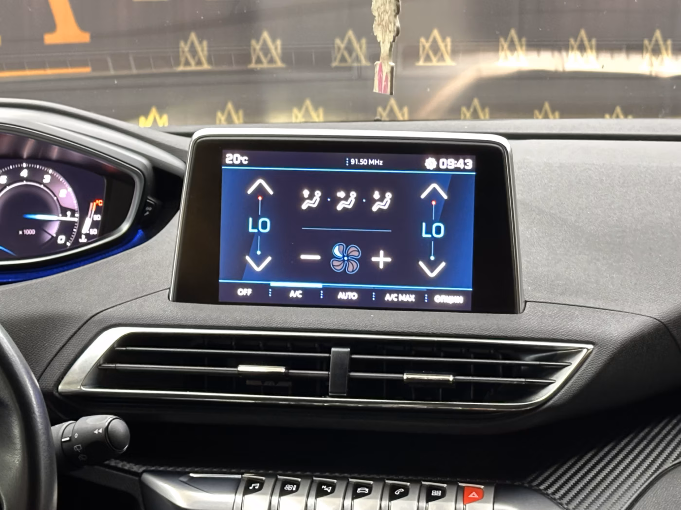 Peugeot 3008 фото 15