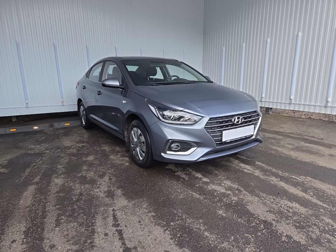 Hyundai Accent фото 3