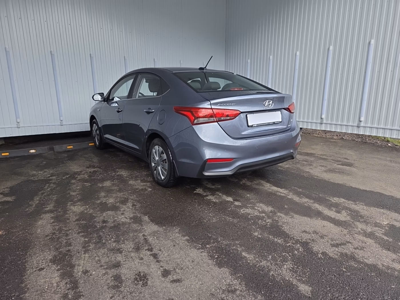 Hyundai Accent фото 7