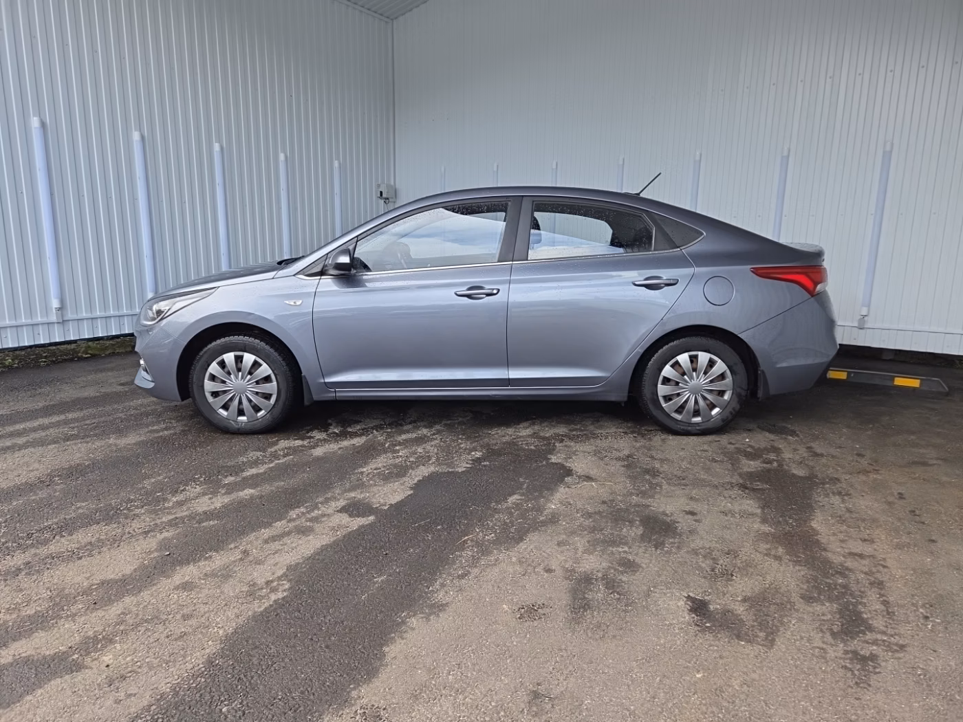 Hyundai Accent фото 8