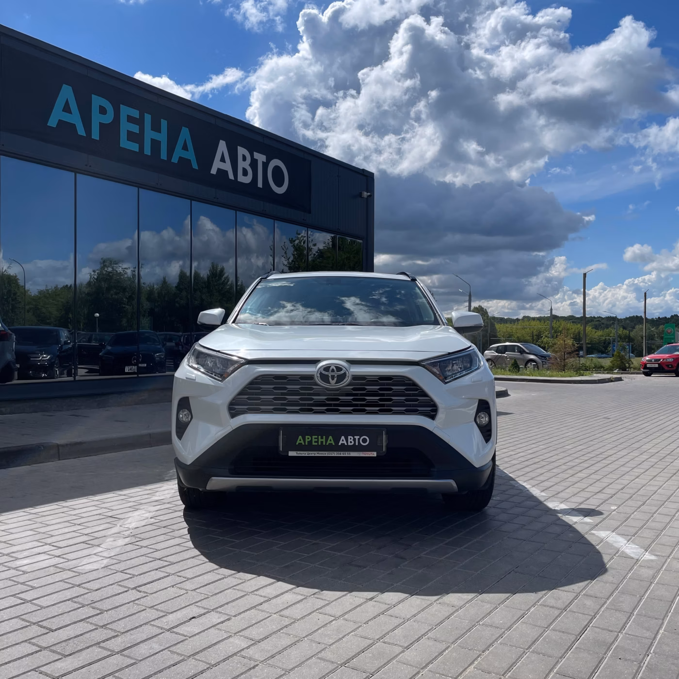 Toyota RAV4 фото 2
