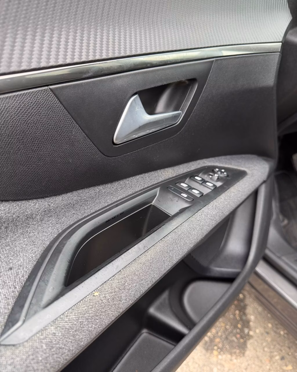 Peugeot 5008 фото 9