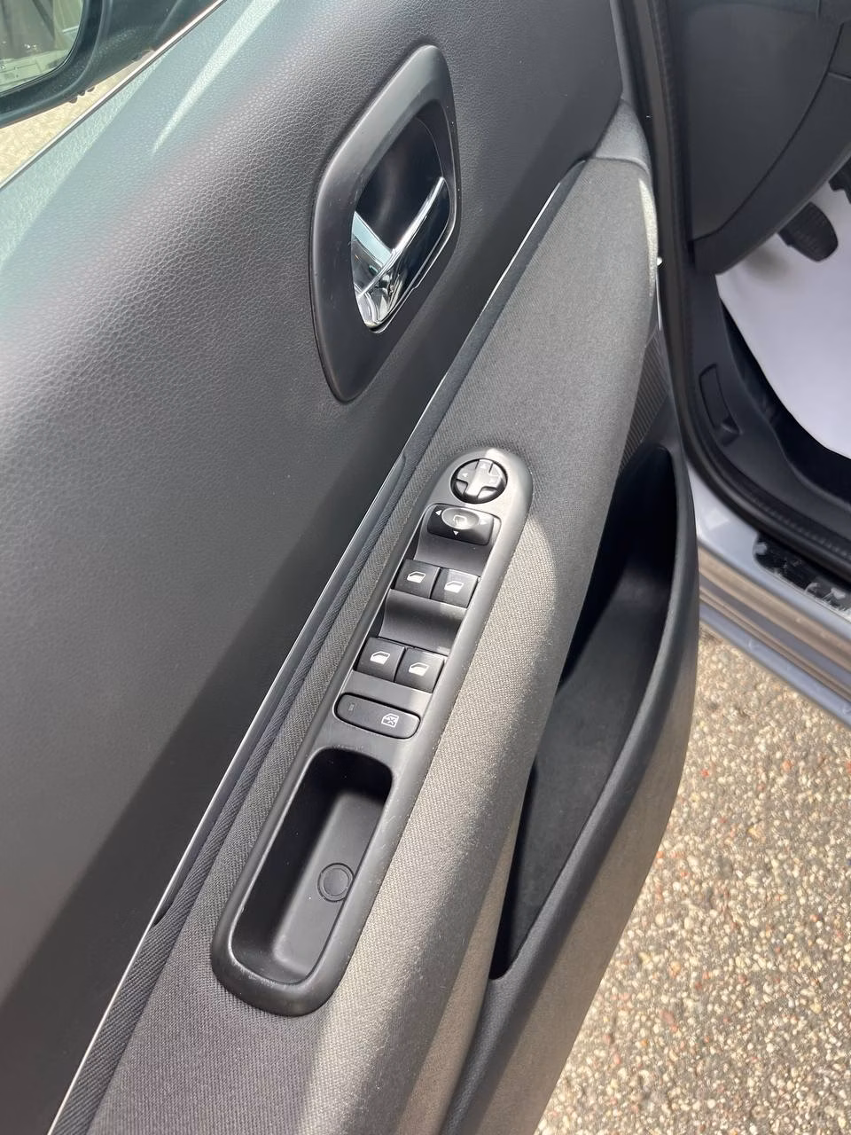 Peugeot 5008 фото 9