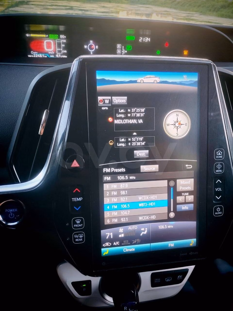 Toyota Prius Prime фото 5