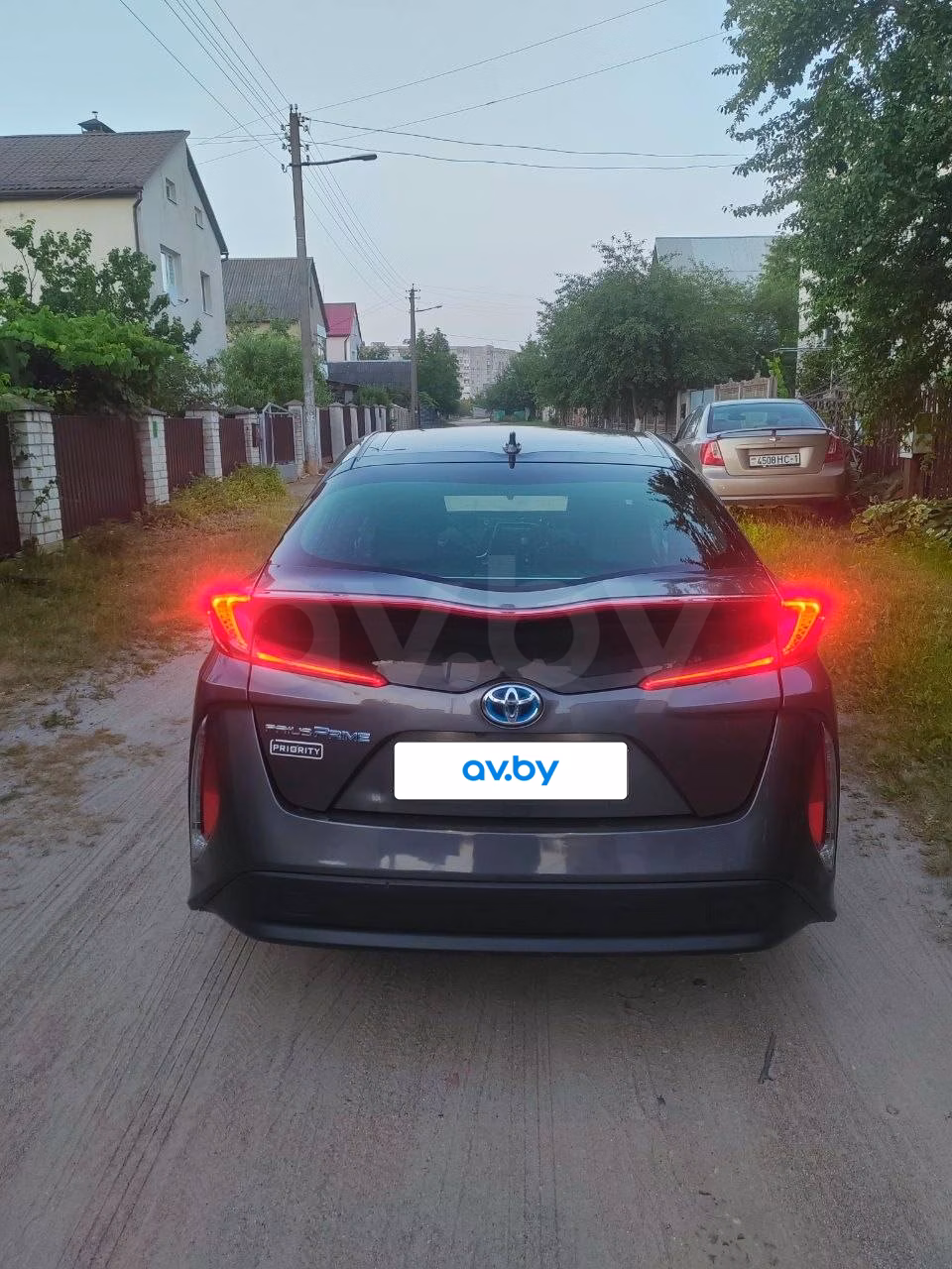 Toyota Prius Prime фото 7