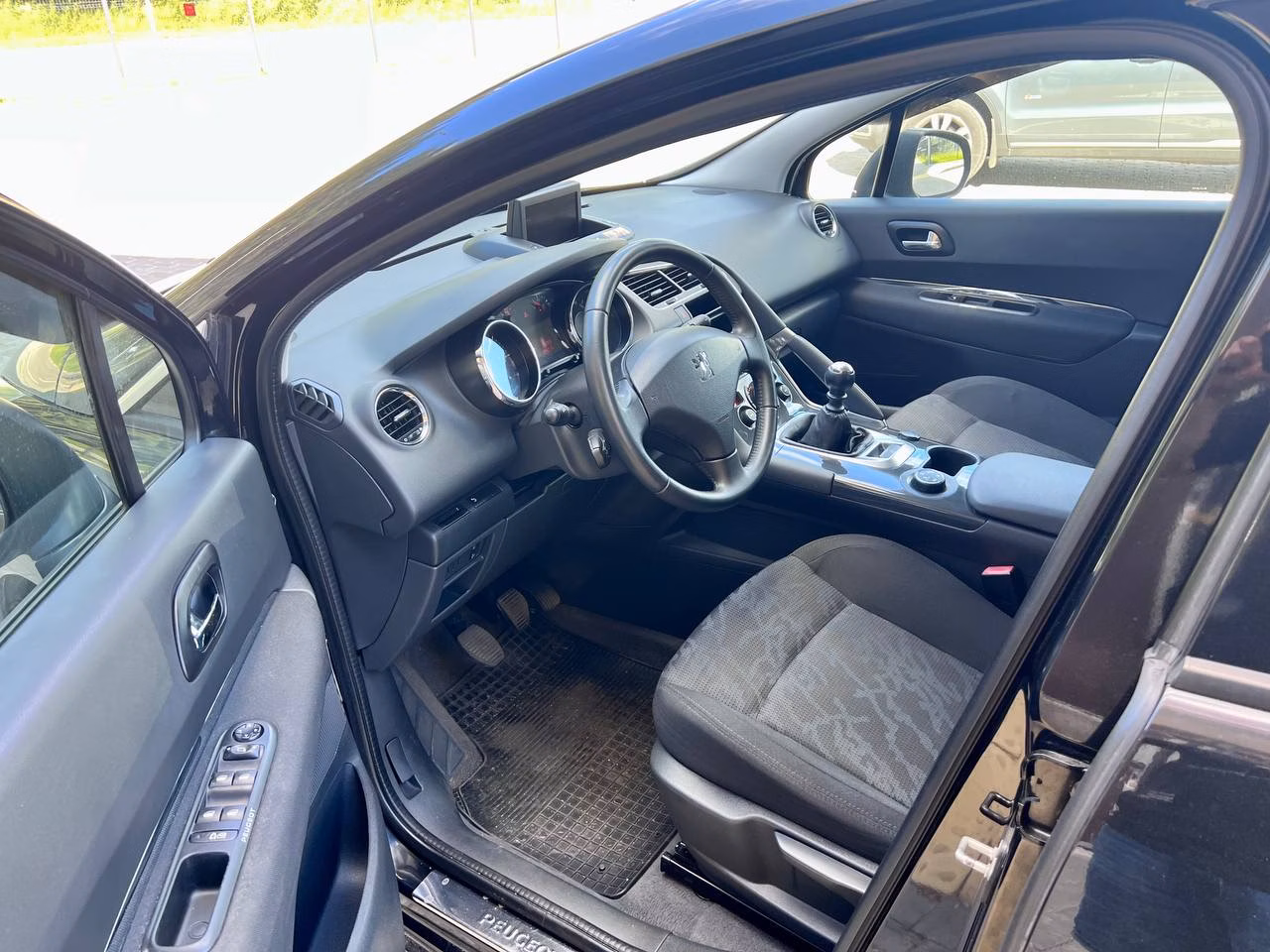 Peugeot 3008 фото 10