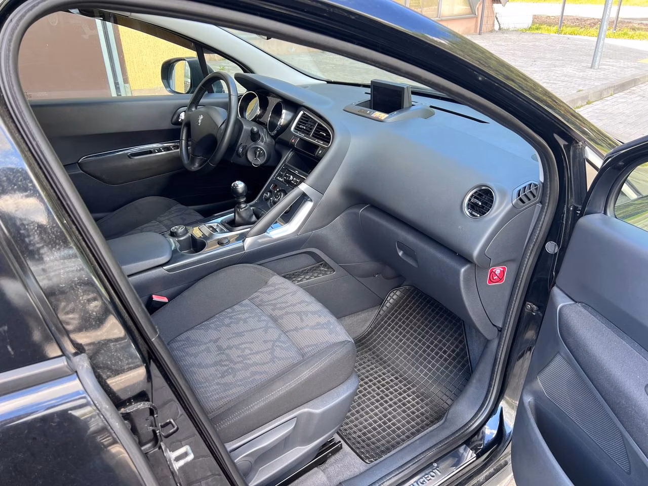 Peugeot 3008 фото 16
