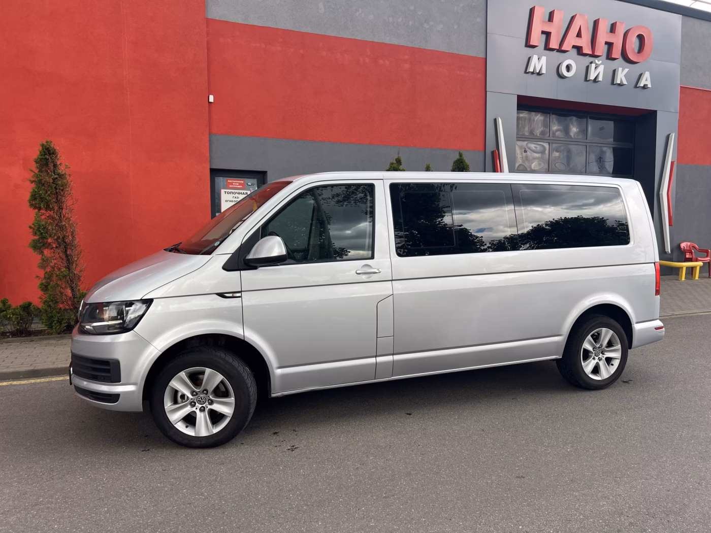 Volkswagen Caravelle фото 2