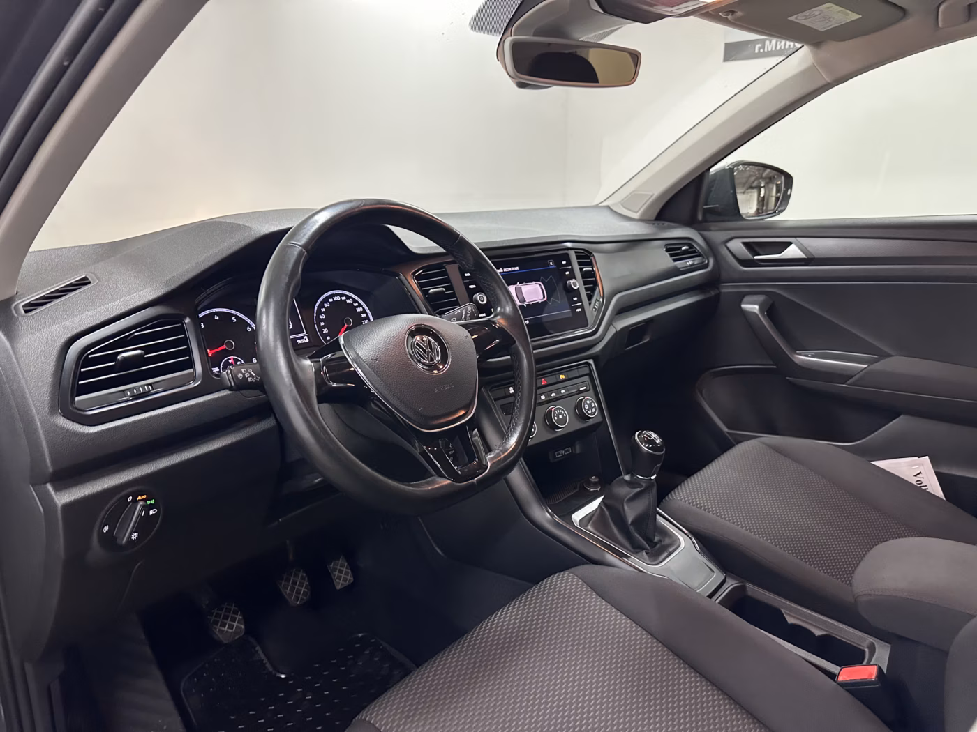 Volkswagen T-Roc фото 7