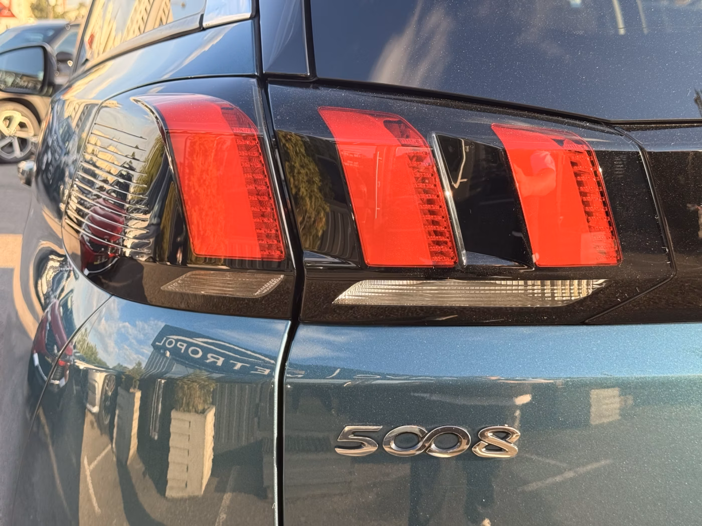 Peugeot 5008 фото 10