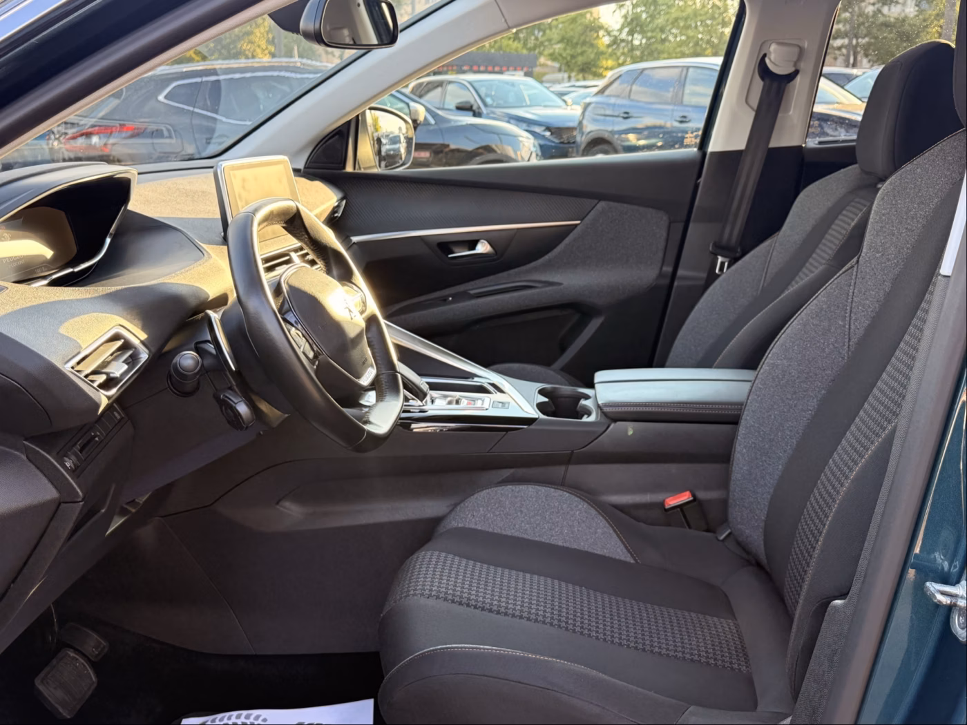 Peugeot 5008 фото 14