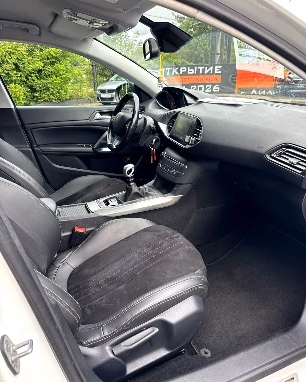 Peugeot 308 фото 11