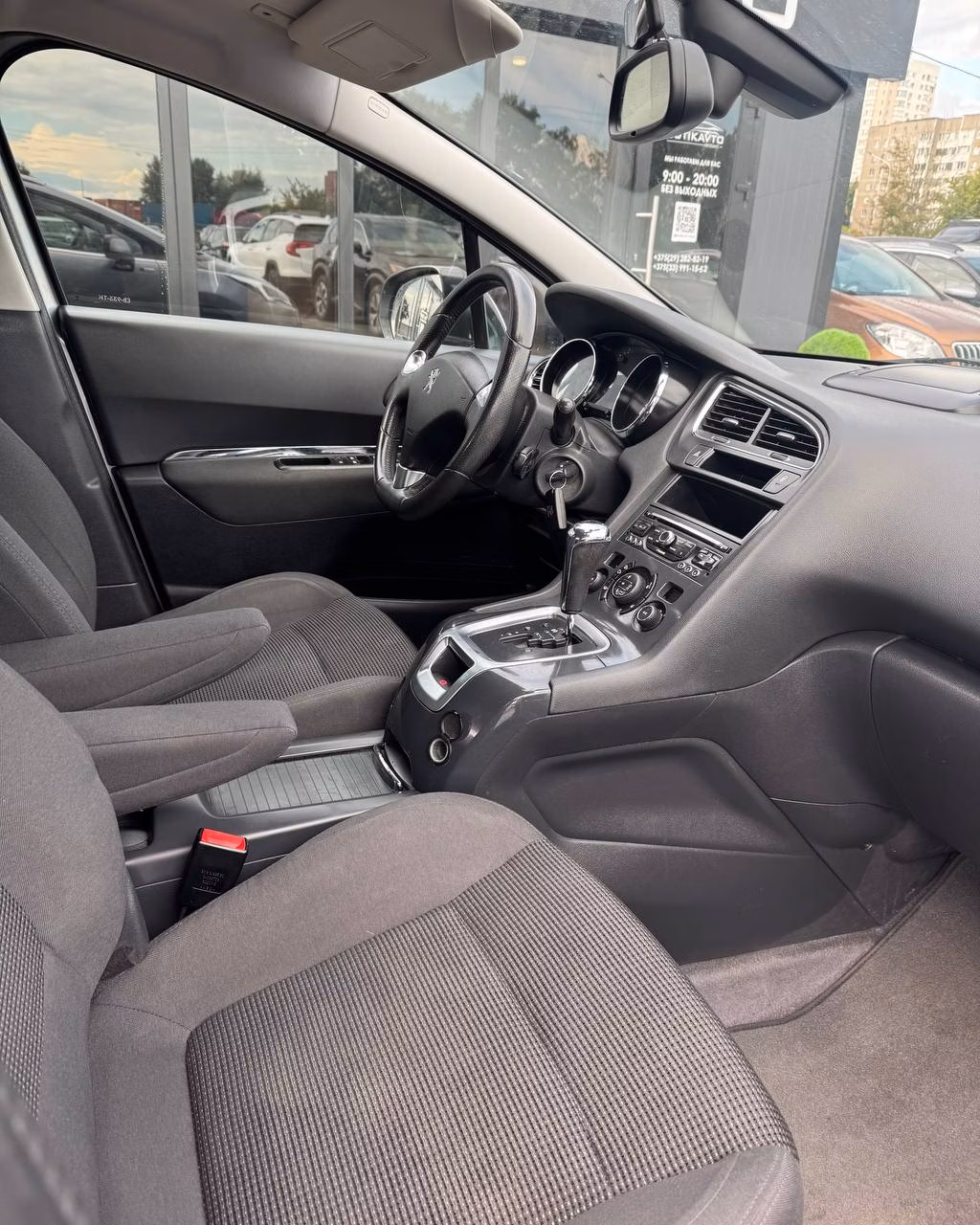 Peugeot 5008 фото 14
