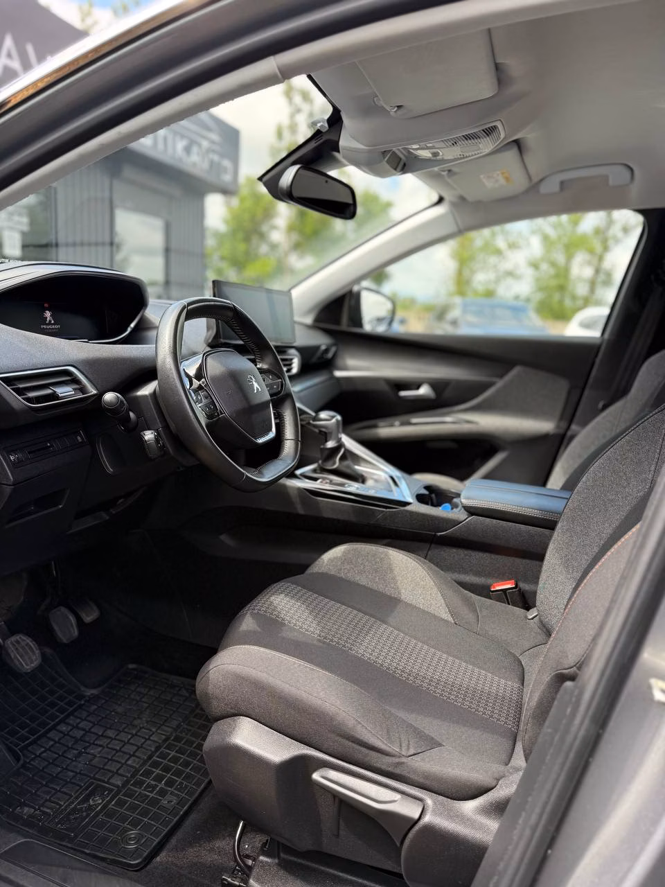 Peugeot 5008 фото 7