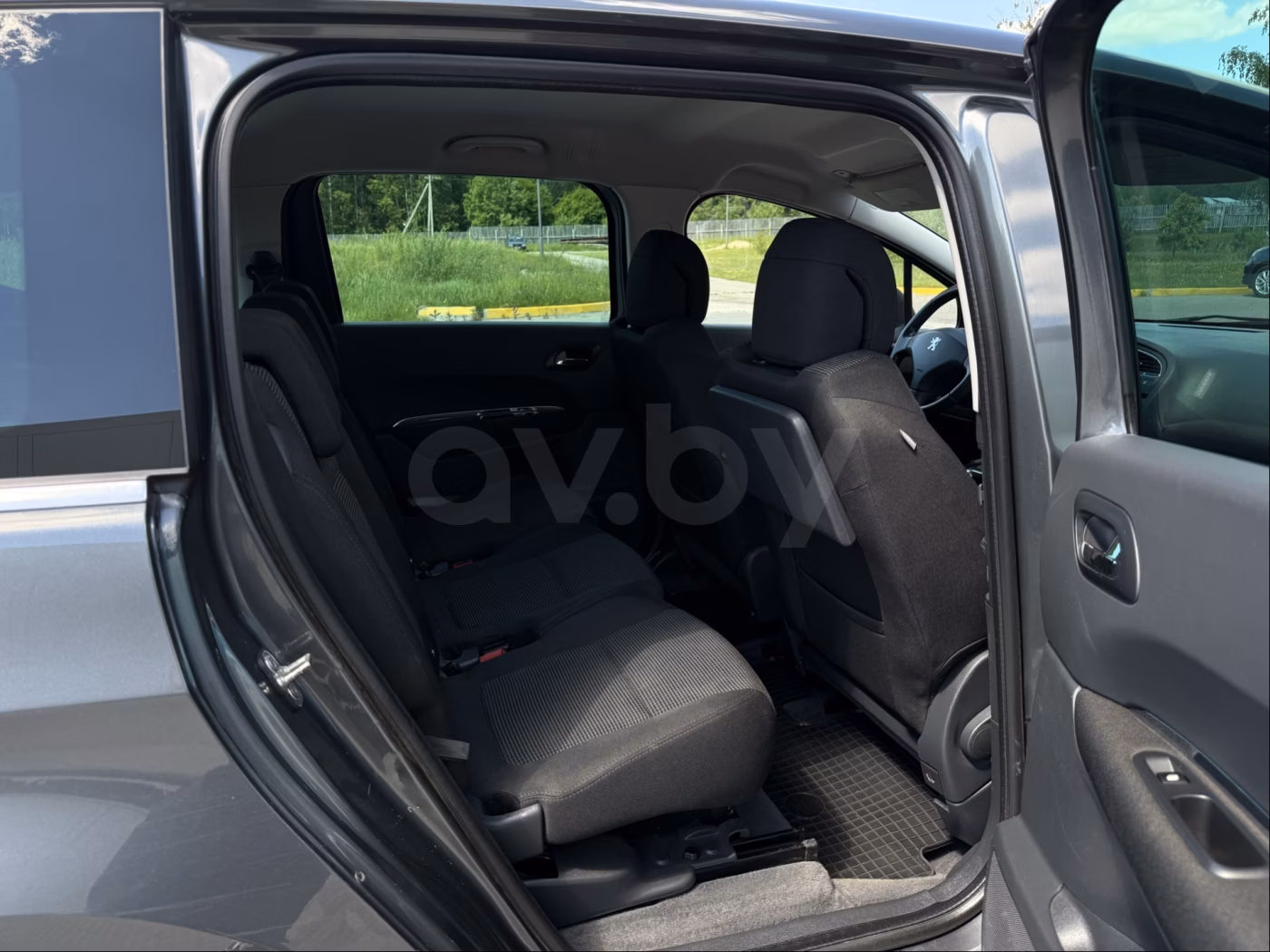 Peugeot 5008 фото 10
