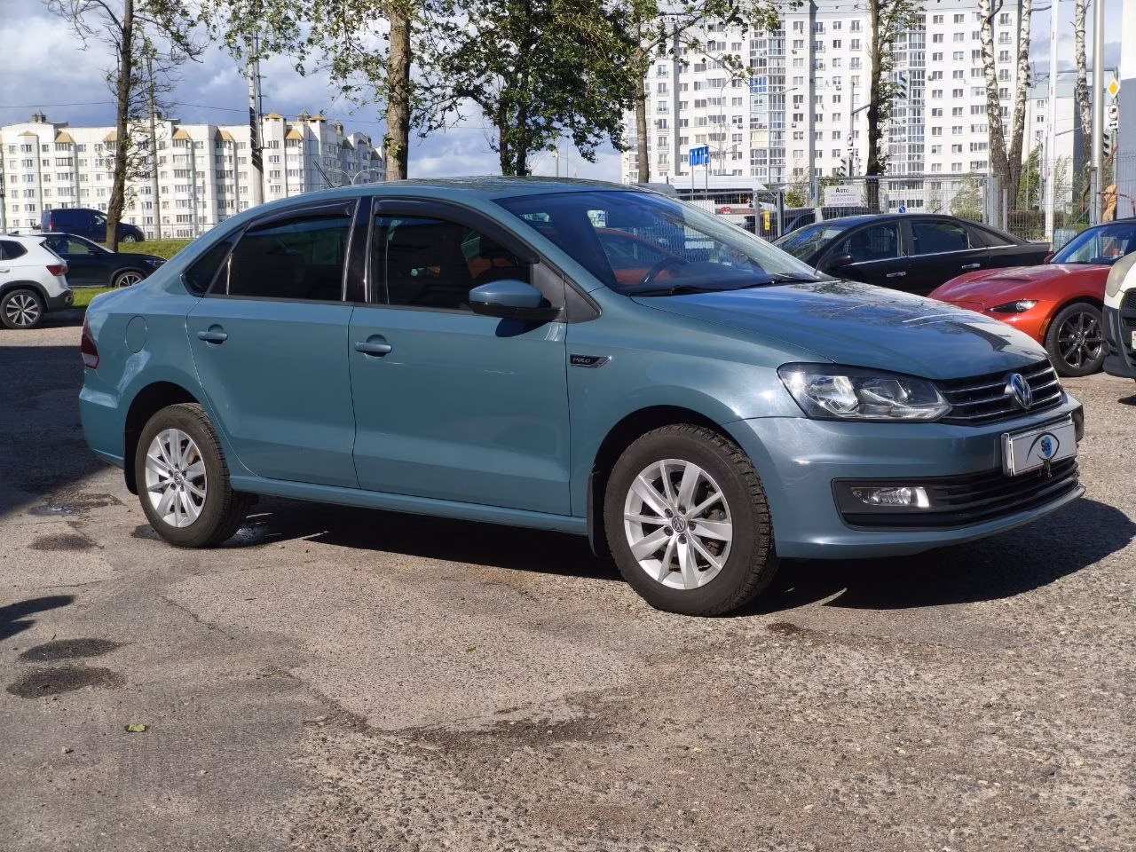 Volkswagen Polo Sedan