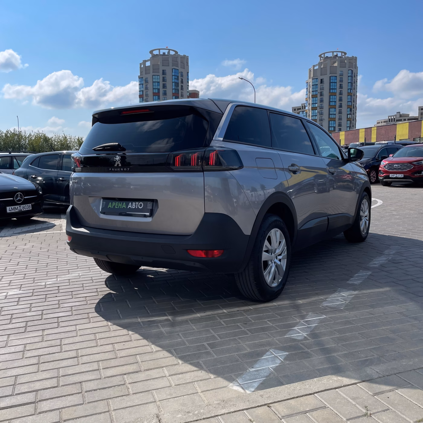 Peugeot 5008 фото 4