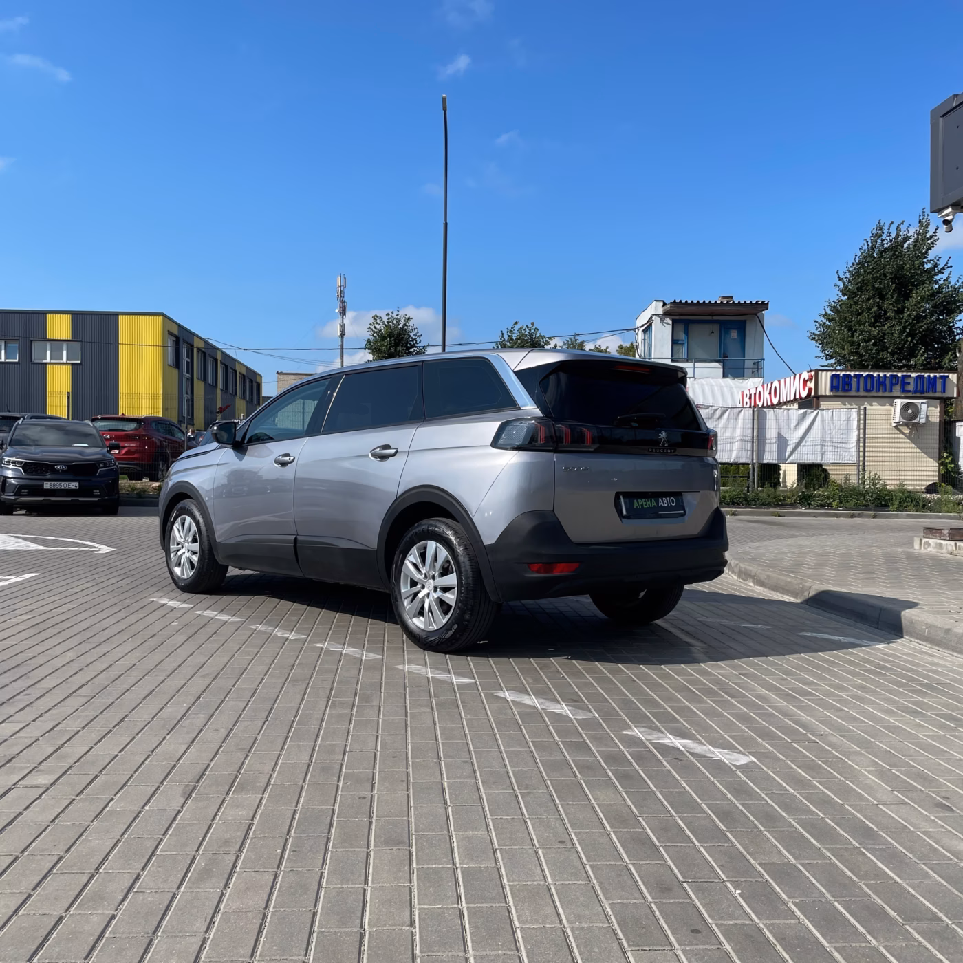 Peugeot 5008 фото 6