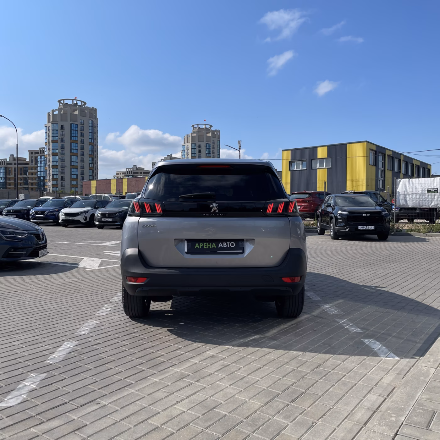 Peugeot 5008 фото 5