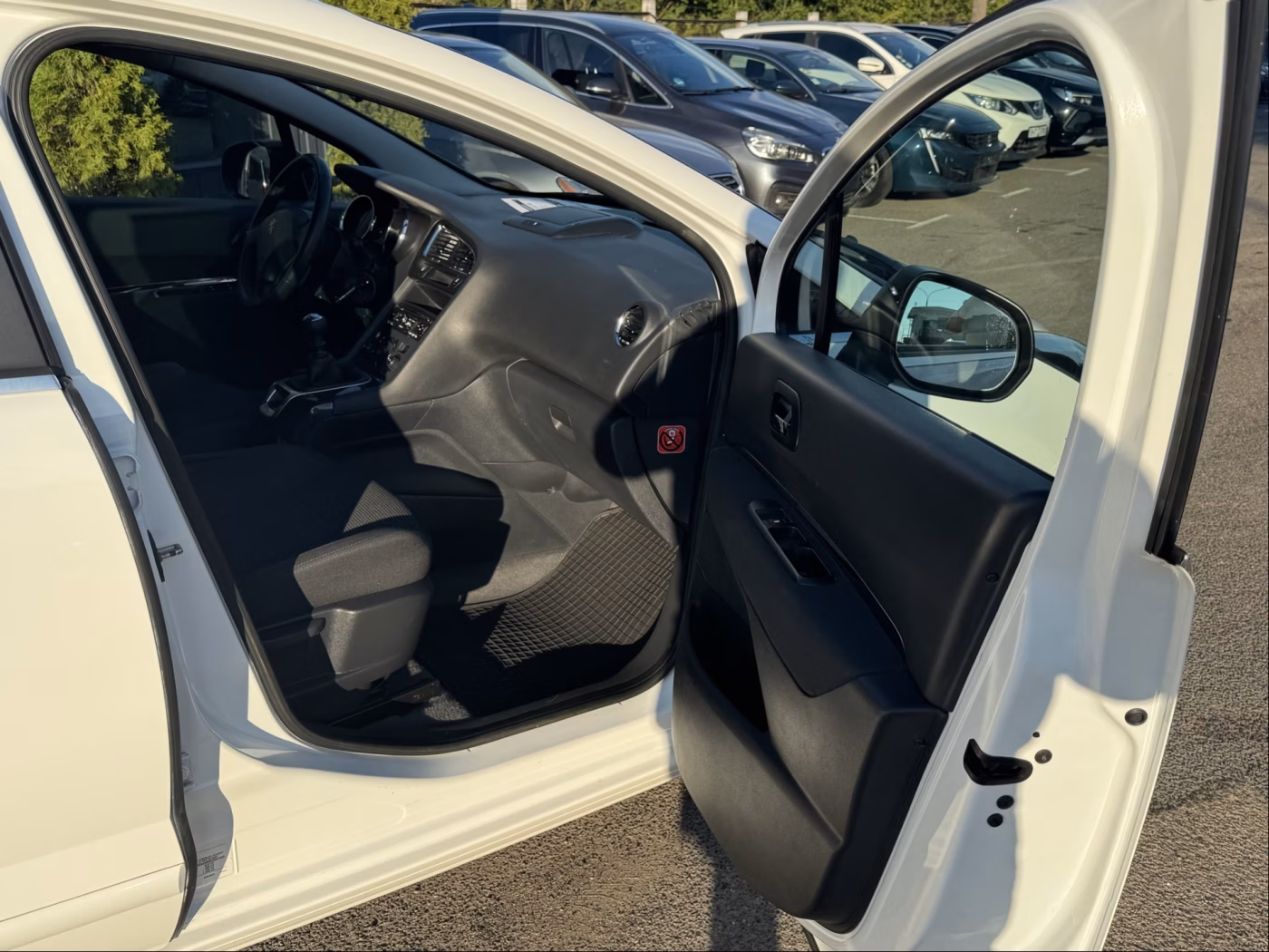 Peugeot 5008 фото 13