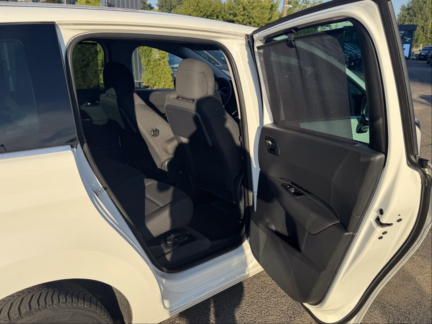 Peugeot 5008 фото 16