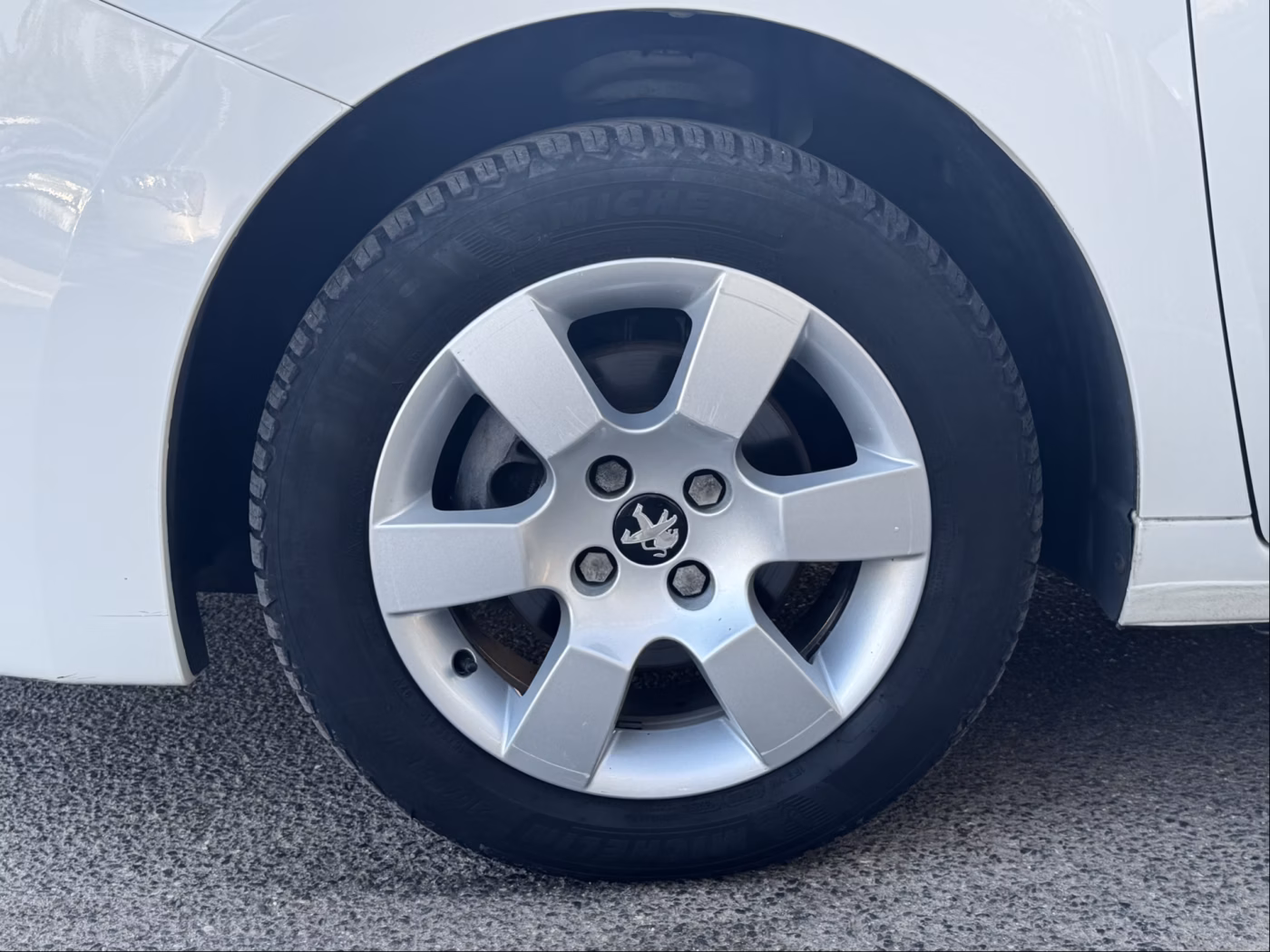 Peugeot 5008 фото 22