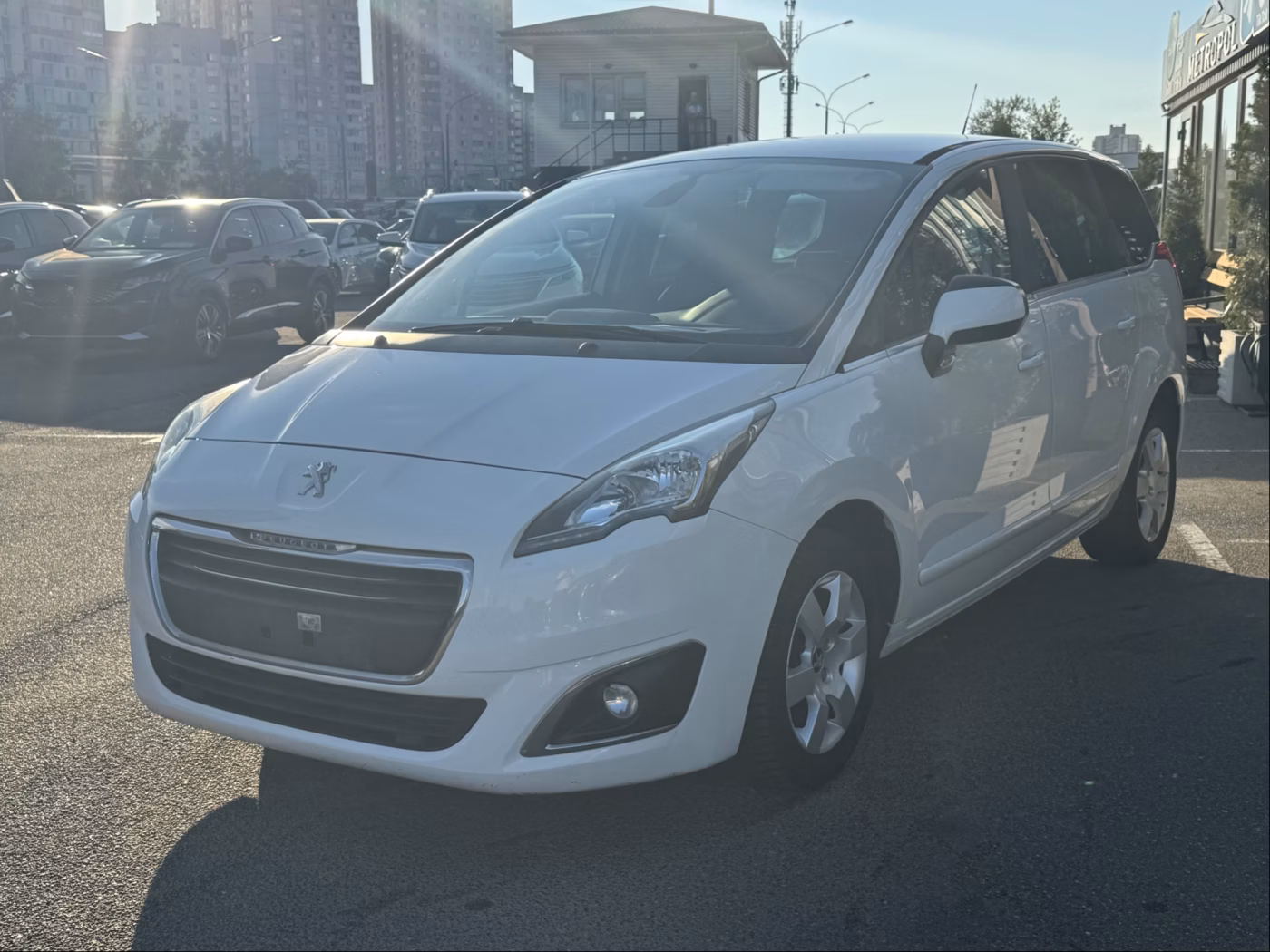 Peugeot 5008 фото 4