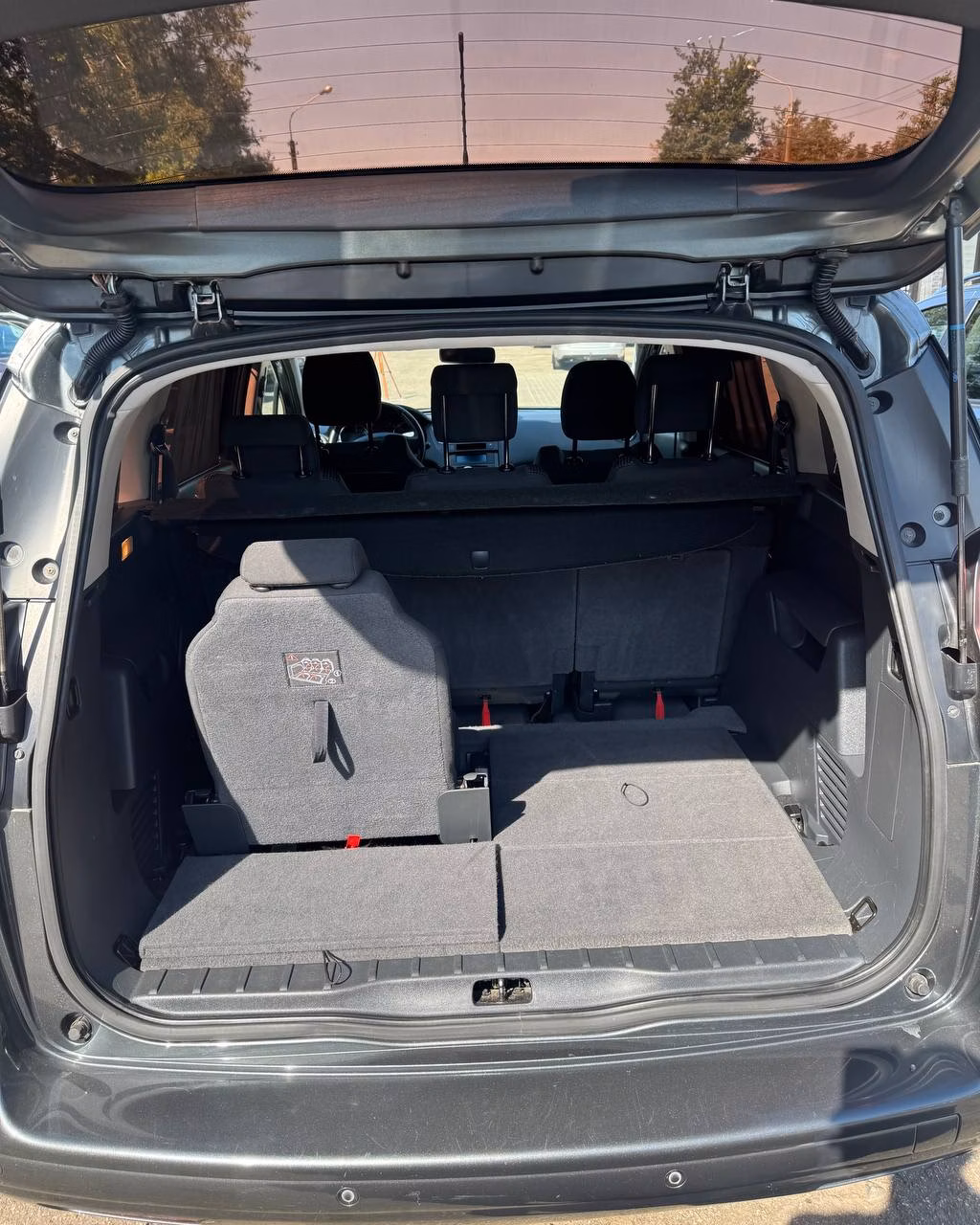 Peugeot 5008 фото 12