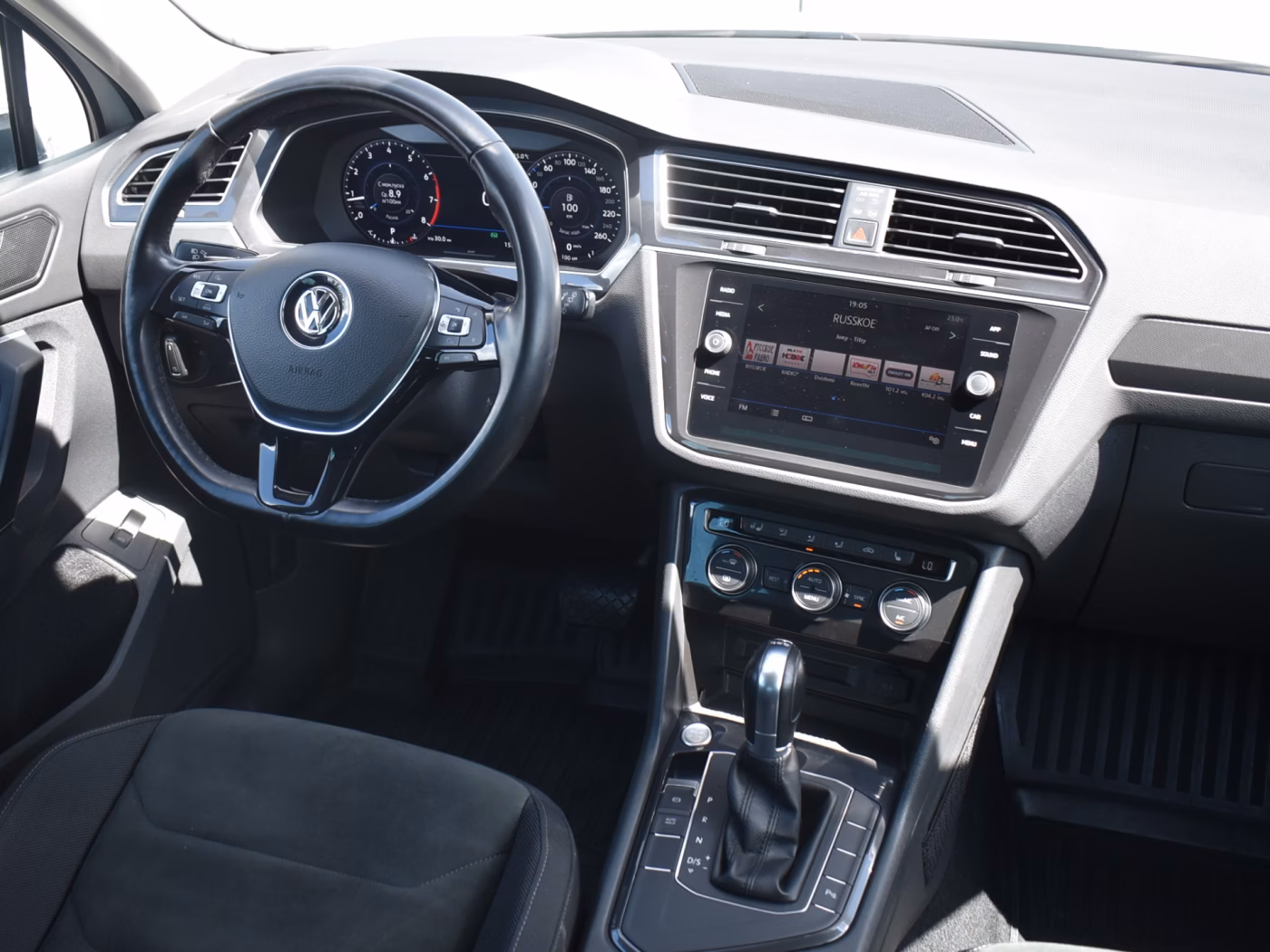 Volkswagen Tiguan фото 13
